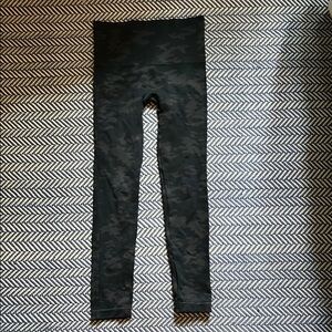 SPANX Black Camo Leggings Form-Fitting Bottoms